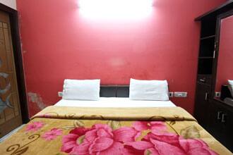 Hotel Dips Galaxy, New Delhi 2